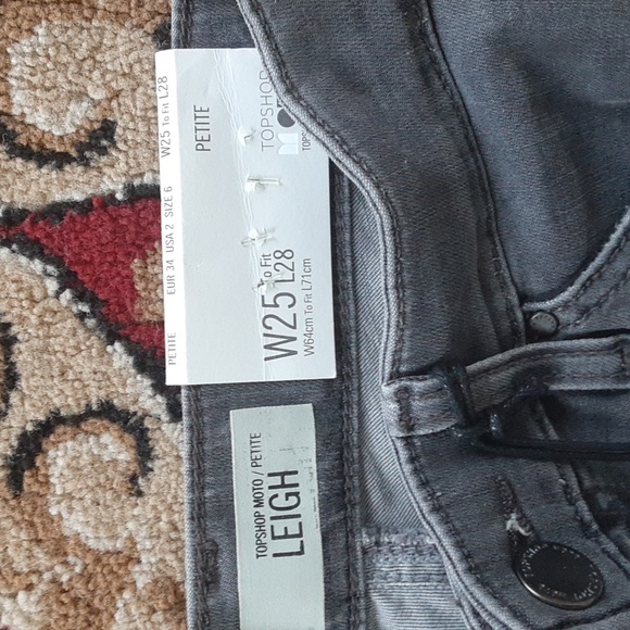 Jeans - Picture 3 of 6